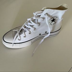 WHITE PLATFORM CONVERSE